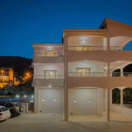 Casa de Férias Navigare With Swimming Pool Kaštela