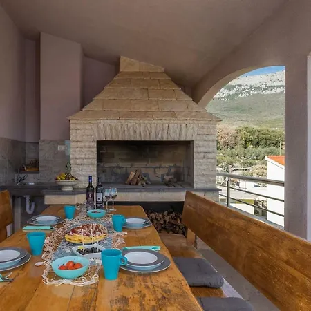 Casa de Férias Navigare With Swimming Pool Kaštela