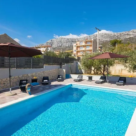 Navigare With Swimming Pool